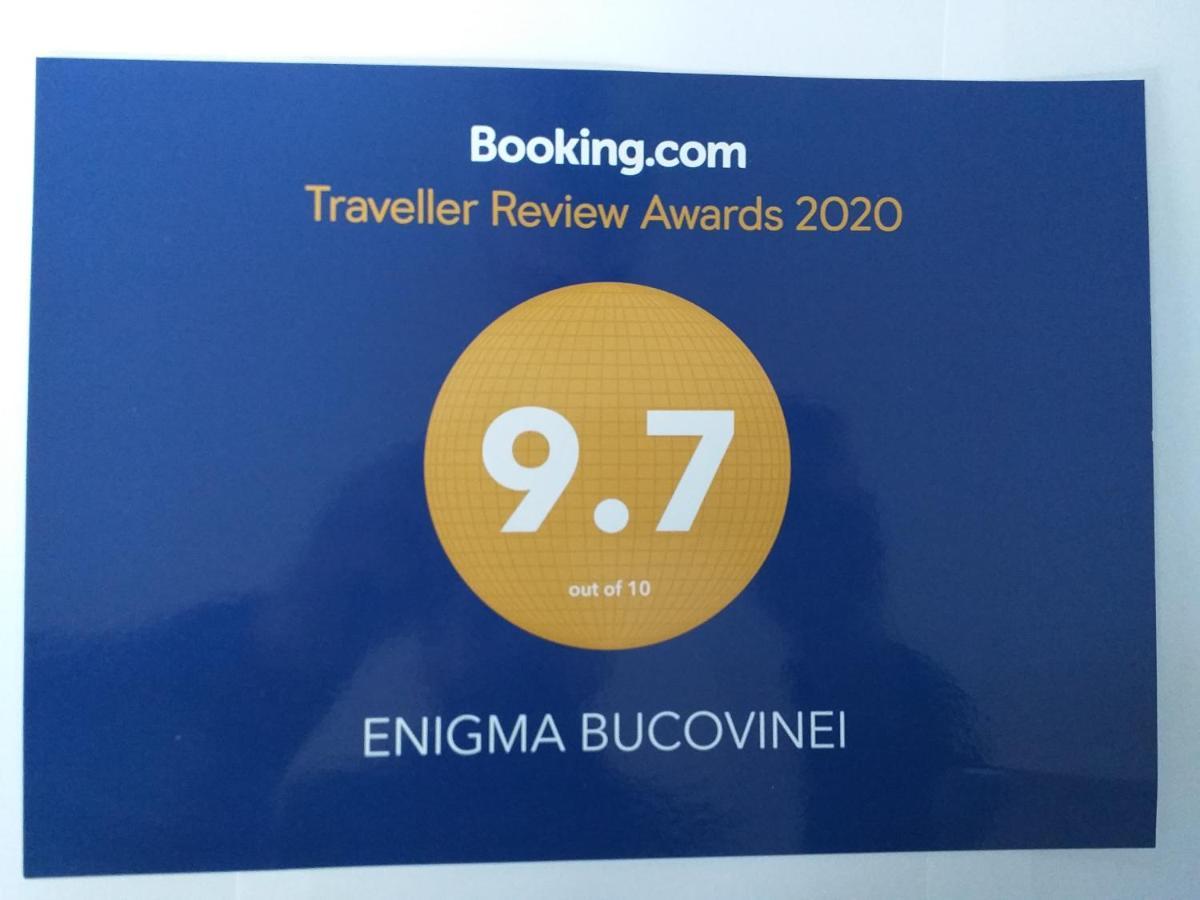 ホテル Enigma Bucovinei Vicovu de Jos エクステリア 写真